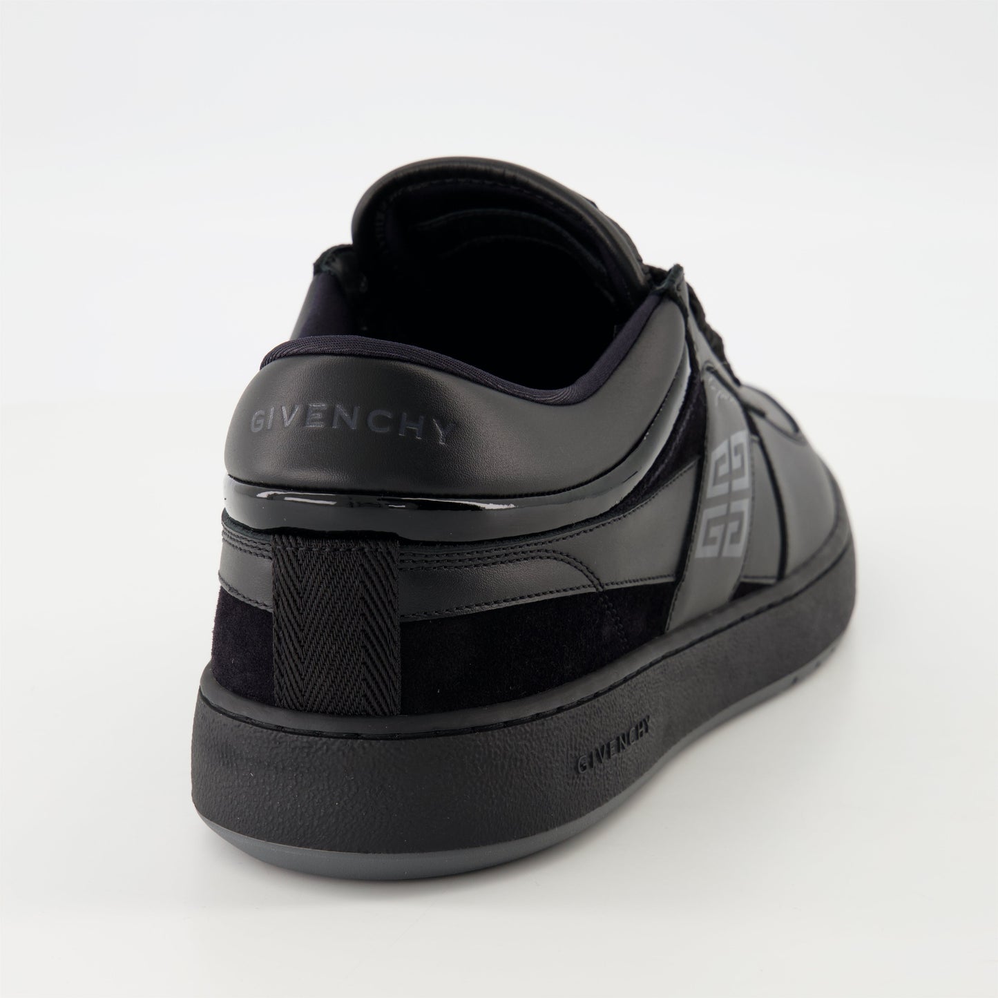 G Move Sneakers