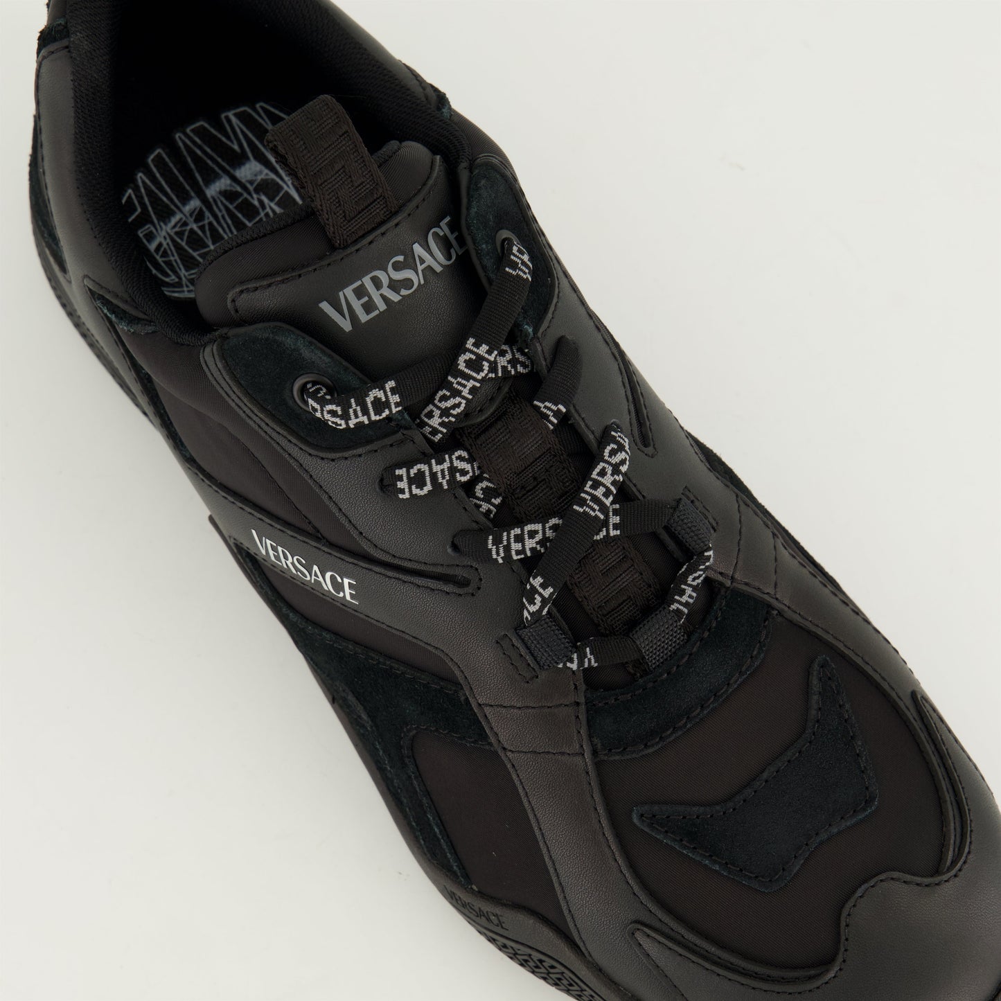 Galaxia Sneakers