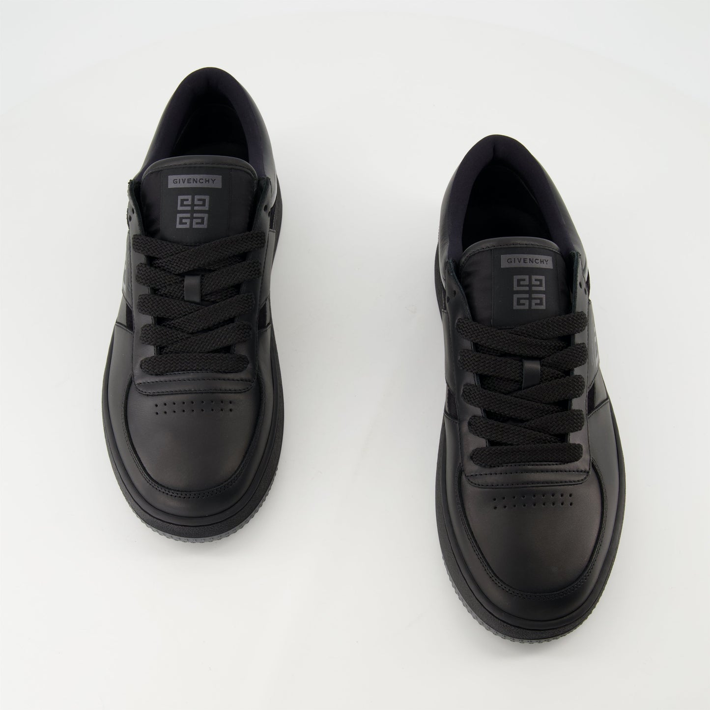 G Move Sneakers