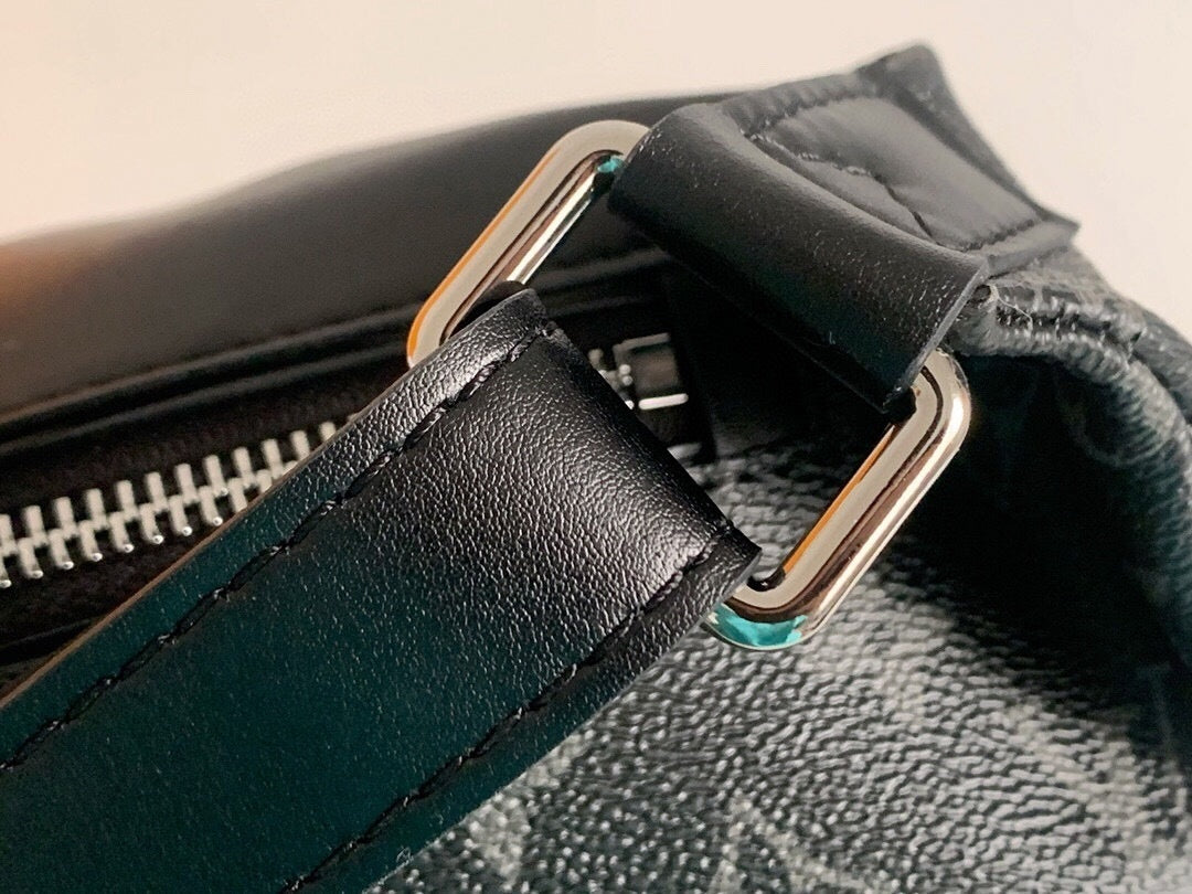 Outdoor Bum-Bag Monogram Eclipse Waist Bag