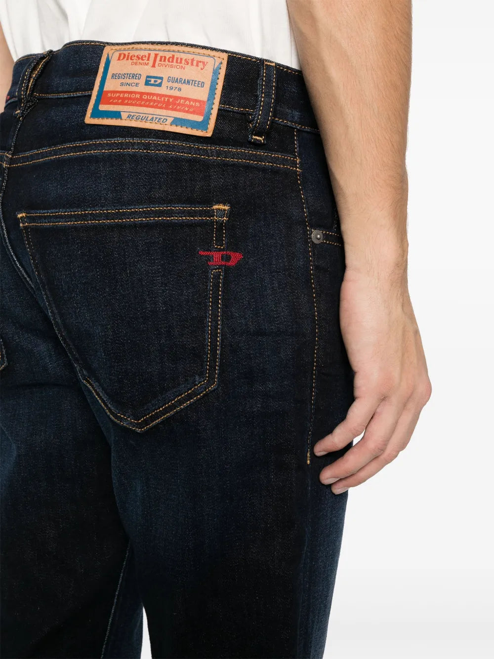 Jean 2019 D-Strukt