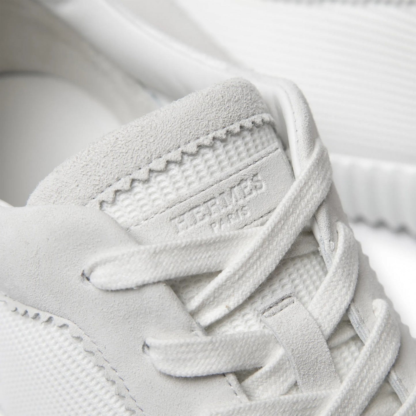 Bouncing Sneaker in White Suede and Technical Knit